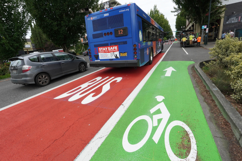 Carriles bici y bus